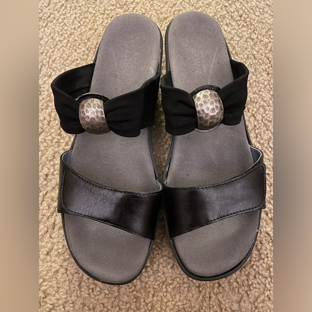 Naot Pinotage Sandals Black Stretch Size 39